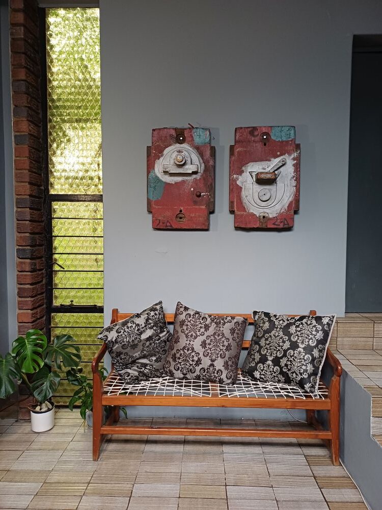 Red, blue, silver wall hanging (set of 2) - Pair 3 - Image 21