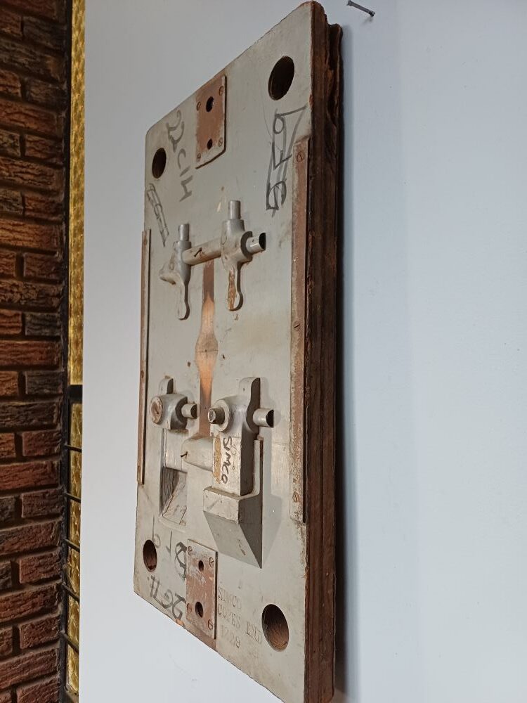 Grey Industrial Pattern Mould Wall Hanging – SIMCO Copes End 1229 - Image 3