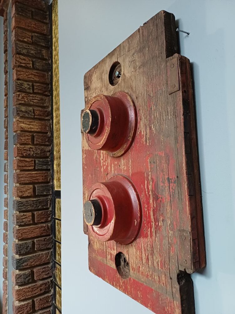 Red Industrial Pattern Mould Wall Hanging – Twin Roller Form JG29 - Image 5