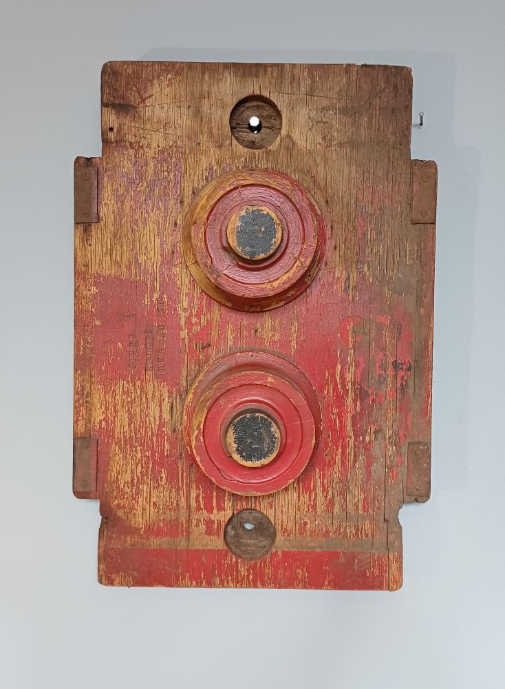 Red Industrial Pattern Mould Wall Hanging – Twin Roller Form JG29