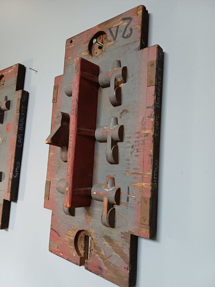 Grey & Red Industrial Pattern Mould Wall Hanging - Cam Bracket 2A-R2 - Image 5