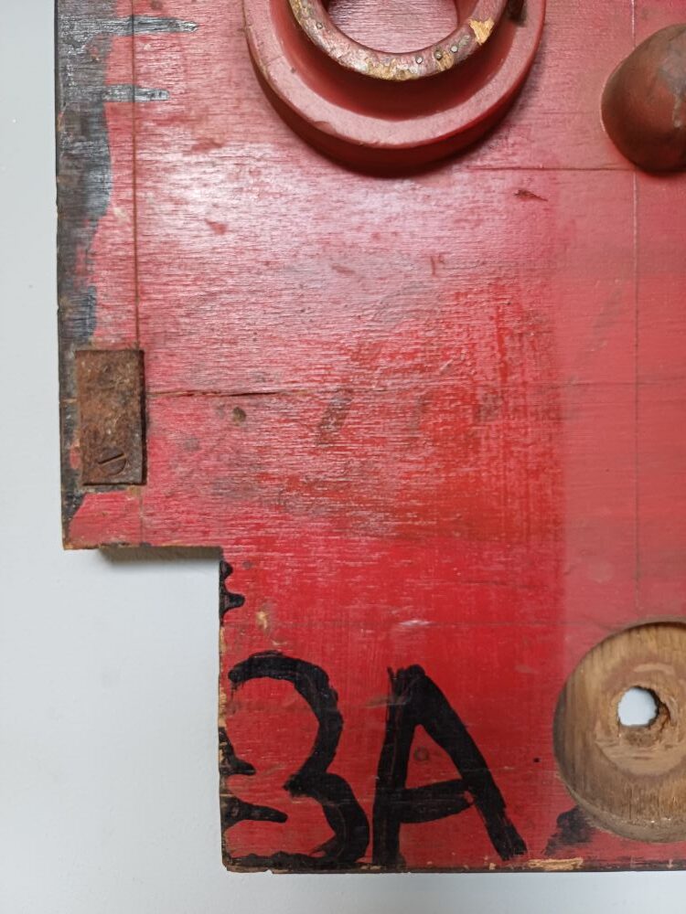 Red Industrial Pattern Mould Wall Hanging - Flingers 3A - Image 4