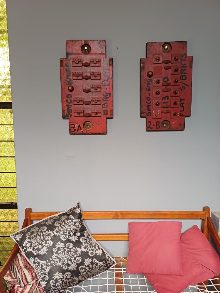 Red Industrial Pattern Mould Wall Hanging - Knife Edge BRG Plate 3A - Image 6