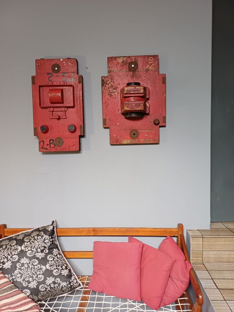 Red Industrial Pattern Mould Wall Hanging - SIMCO CA R10 - Image 2