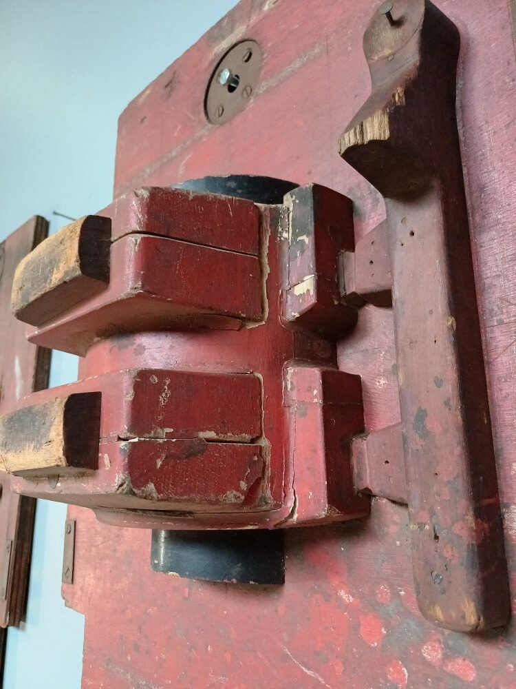 Red Industrial Pattern Mould Wall Hanging - SIMCO A/B 2070 - Image 4