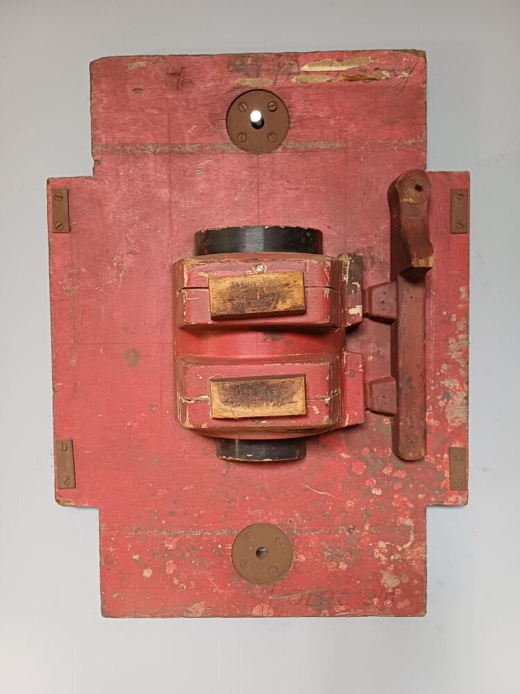 Red Industrial Pattern Mould Wall Hanging - SIMCO A/B 2070 - Image 2