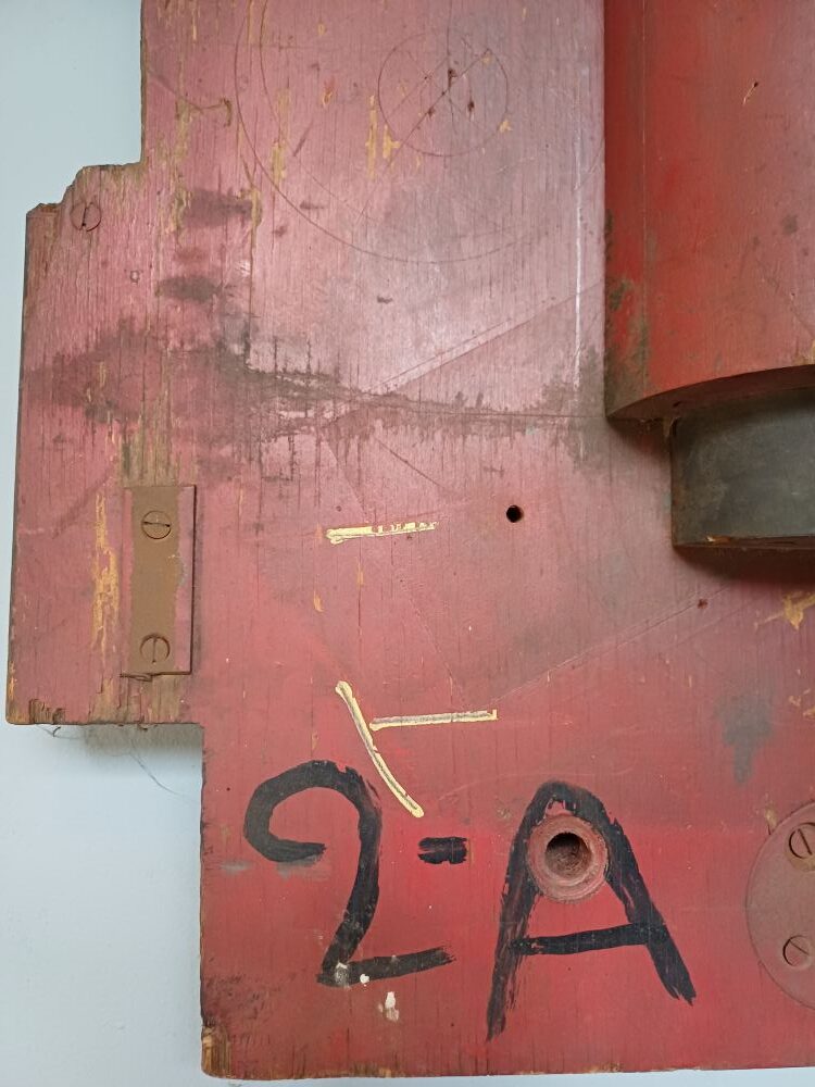 Red Industrial Pattern Mould Wall Hanging - SIMCO Bush P (2-A) - Image 4