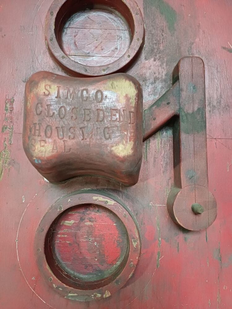 Red Industrial Pattern Mould Wall Hanging - Closed End Housing Seal 3A - Image 6
