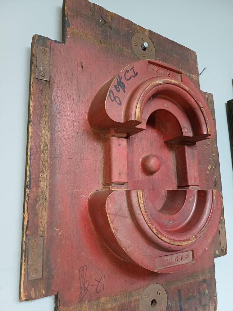 Red Industrial Pattern Mould Wall Hanging - SIMCO Counter Lights 88 M15 (1-B) - Image 5