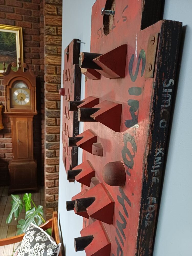 Red Industrial Pattern Mould Wall Hanging - Knife Edge SD 2-5 3A - Image 8