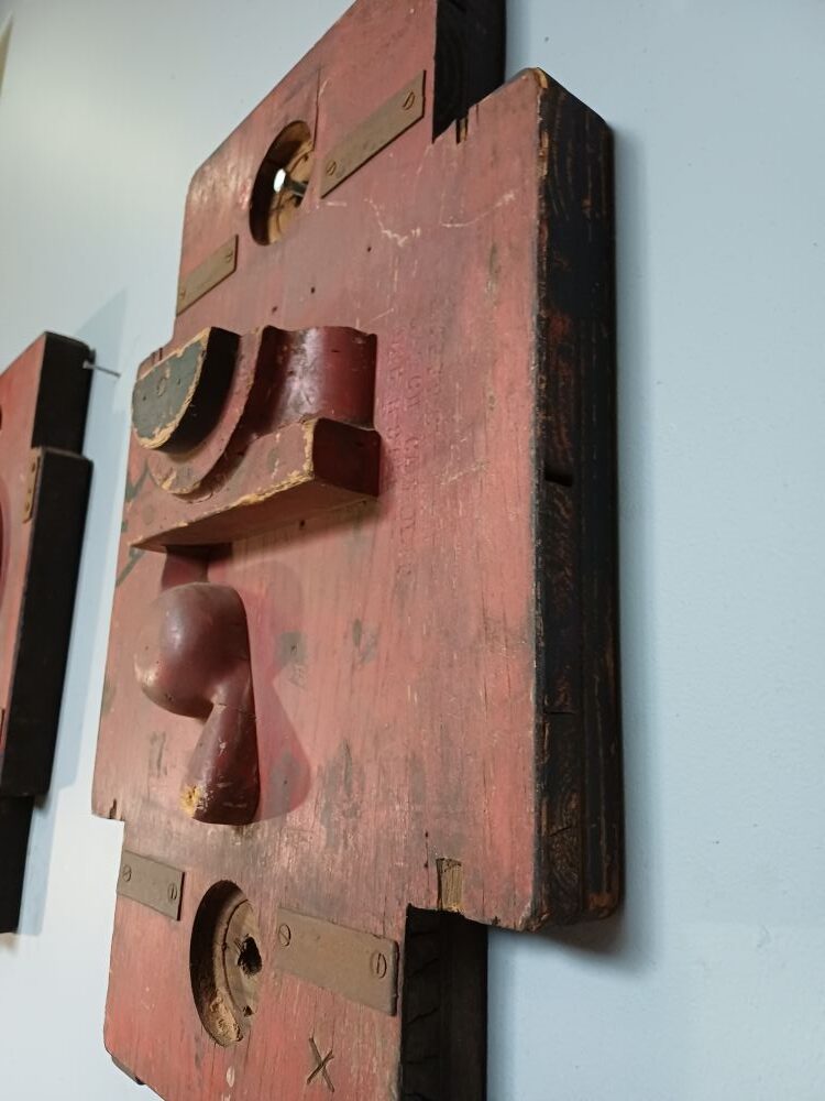 Red Industrial Pattern Mould Wall Hanging - SIMCO Latch Casting WF7 6 7 (3A) - Image 3