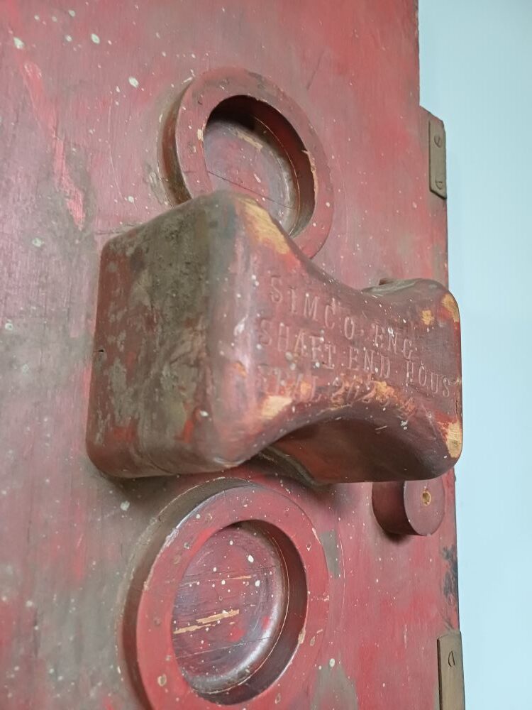 Red Industrial Pattern Mould Wall Hanging - Shaft End Housing Seal 1-A - Image 4