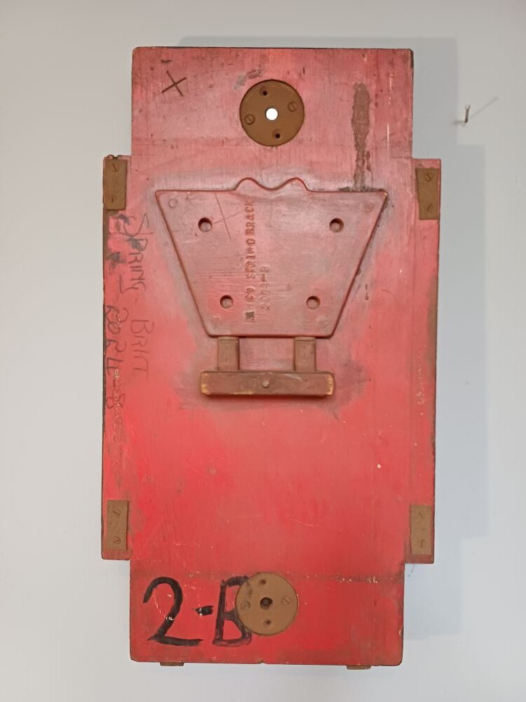 Red Industrial Pattern Mould Wall Hanging - Spring Bracket Plate 2-B - Image 2