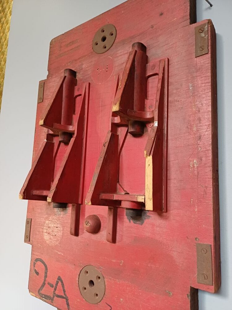 Red Industrial Pattern Mould Wall Hanging - SIMCO TS-6 Twin Form (2-A) - Image 3