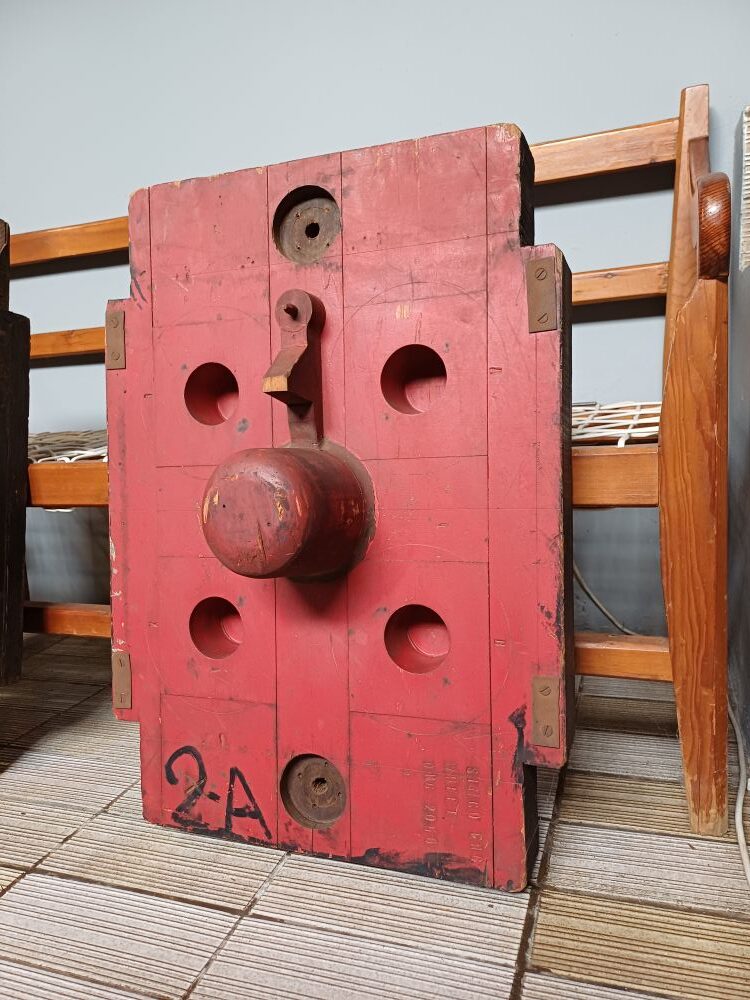 Red Industrial Pattern Mould Wall Hanging - SIMCO Wheel Drg 2056 (2-A) - Image 4